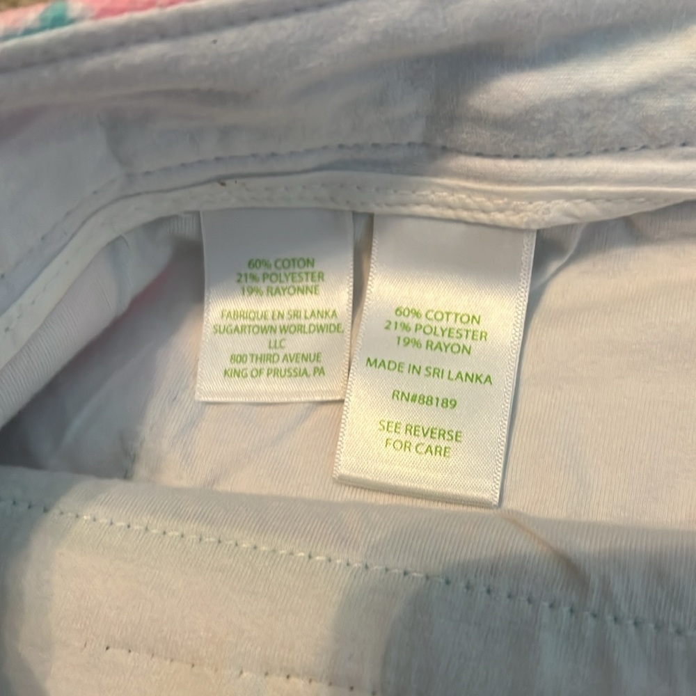 Lilly Pulitzer shorts NWOT - Picture 4 of 4